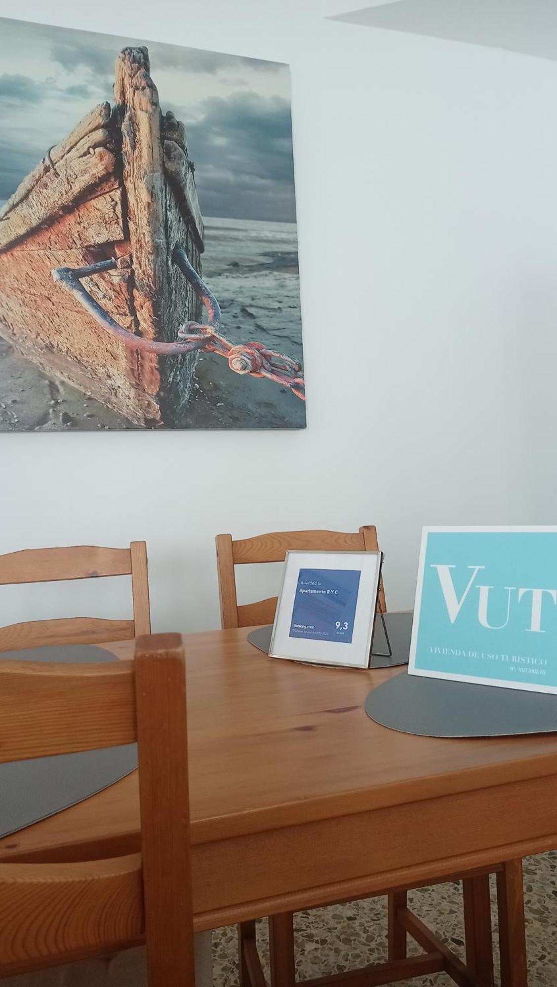 Apartamento R Y C アビレス エクステリア 写真